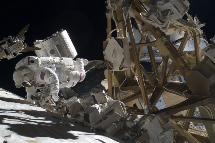 
	Astronaut Mike Foreman, STS-129 mission specialist, performs a task on the exterior of the International Space Station during the second space walk of Atlantis' visit to the orbital outpost.
	Date: 21 November 2009
	
	Source: http://spaceflight.nasa.gov/gallery/images/shuttle/sts-129/html/iss021e030674.html
