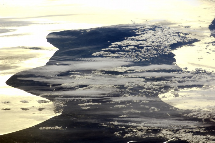 
	Calabria: Clouds and Sunlight
	
	This astronaut photograph shows the Calabria region of southern Italy--the toe of Italy's 