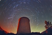 Astronomy Picture of the Day: Leonids Above Torre de la Guaita