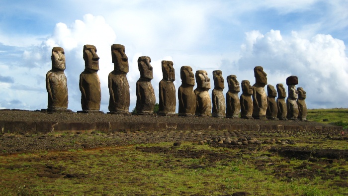 
	Source: http://www.tas.lv/img/uploaded/Image/EasterIsland02.jpg