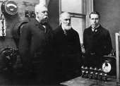 Tesla Files: Lord Kelvin (center) visits the Westinghouse Company (1897)