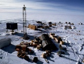 AMANDA:  South Pole telescope for observing neutrinos as they pass through the Earth