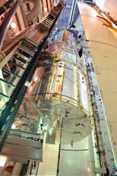 Hubble Gets Transferred to Discovery's Cargo Bay