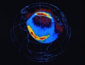 Aurora borealis distribution across the North Pole (April 6, 1996